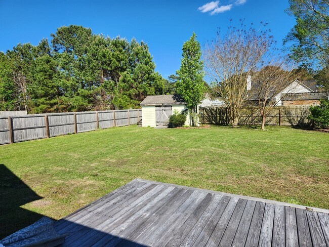 Building Photo - Sneads Ferry charm in Justice Farms