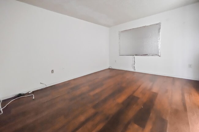 Building Photo - 6215 W 20th Ave