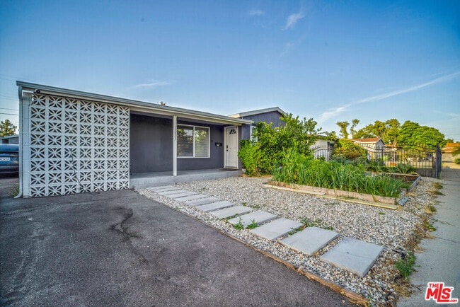 Building Photo - 12827 Sylvan St