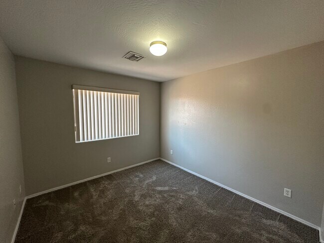 Building Photo - 4792 28th Ln