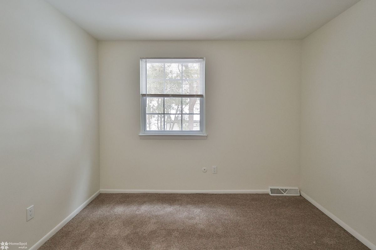 Building Photo - 305 S Warminster Rd