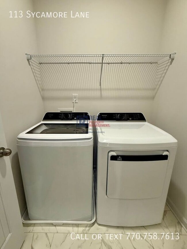 Building Photo - 113 Sycamore Ln