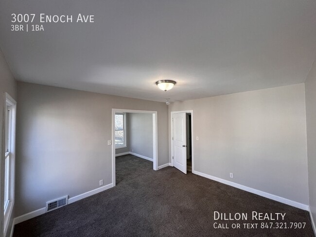 Building Photo - 3007 Enoch Ave