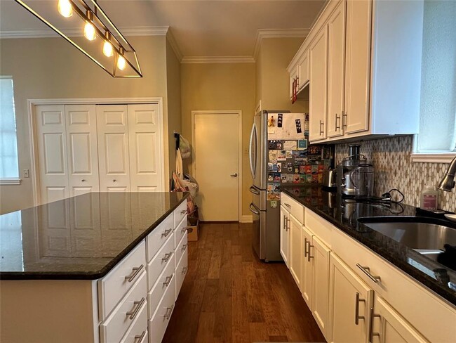 Building Photo - 7406 Curly Leaf Cove