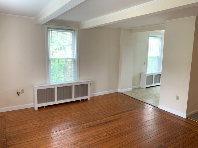 Building Photo - 73 Memorial Blvd