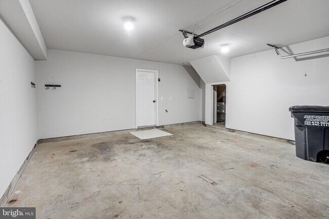 Building Photo - 15519 Exmore Ct