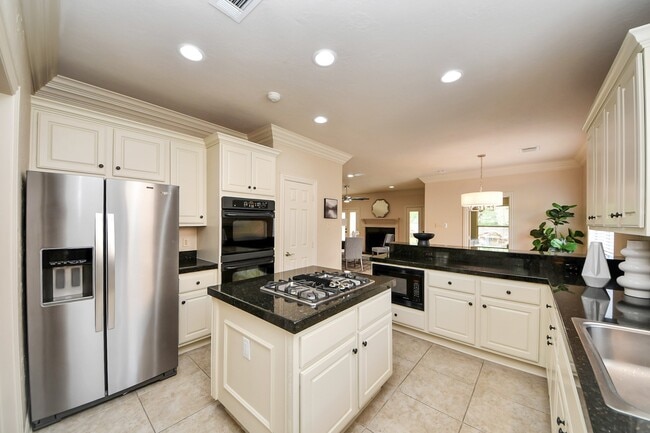 Building Photo - 14207 Jade Cove Dr