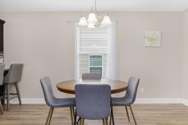 Building Photo - 2927 Watauga Rd