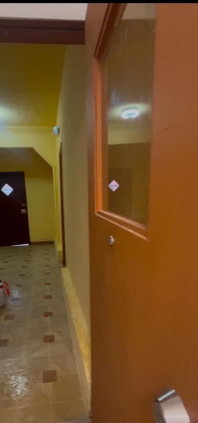 Building Photo - 907 18th St