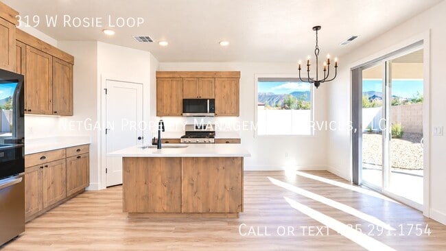 Building Photo - 319 W Rosie Lp