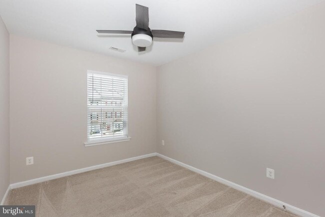 Building Photo - 6515 Dundee Dr