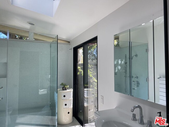 Building Photo - 30611 Las Estrellas Dr