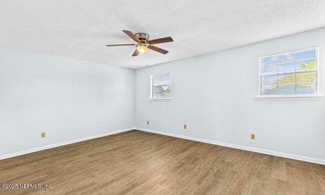 Building Photo - 10959 Peppermill Ln