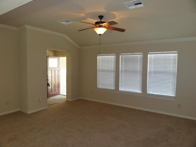 Building Photo - Cottages at Lake Creek / Freestanding One ...