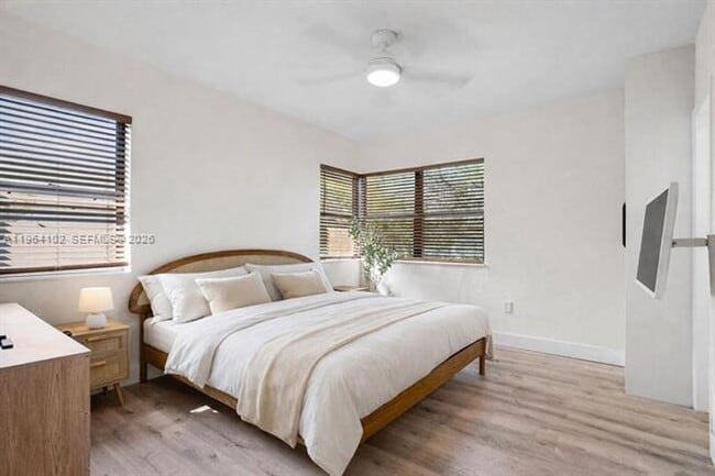 Building Photo - 1275 Marseille Dr