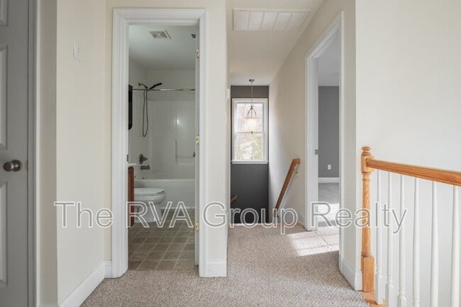 Building Photo - 79 River Run Ln