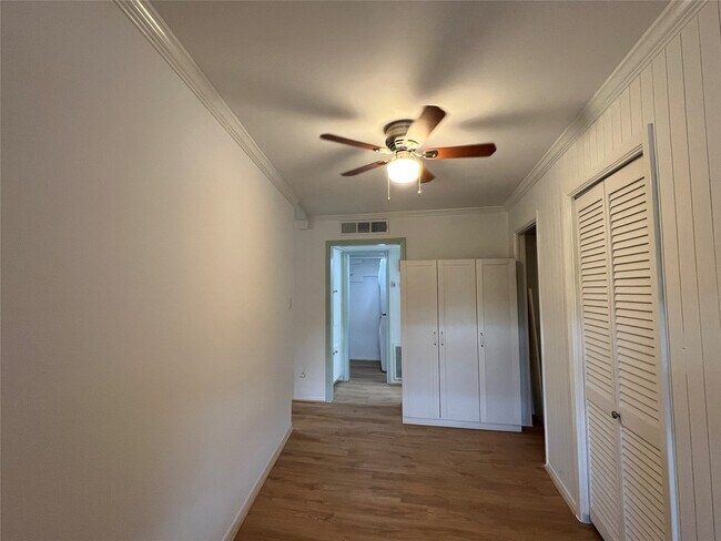 Building Photo - 5216 Arboles Dr