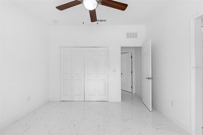 Building Photo - 6847 Woodsman Dr