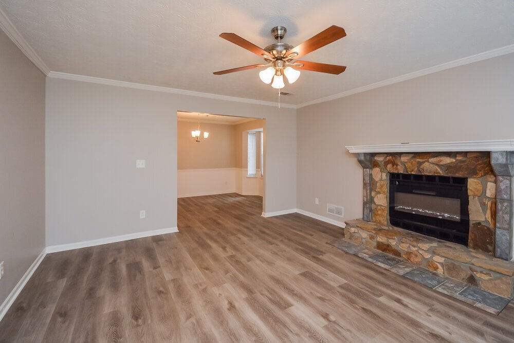 Building Photo - 1053 Mainstreet Lake Dr