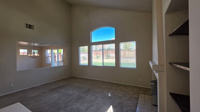 Building Photo - Paseo del Sol 3 bedroom