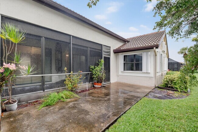 Building Photo - 8081 Cassia Dr