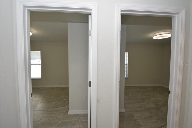 Building Photo - 11 Buttonwood Ln