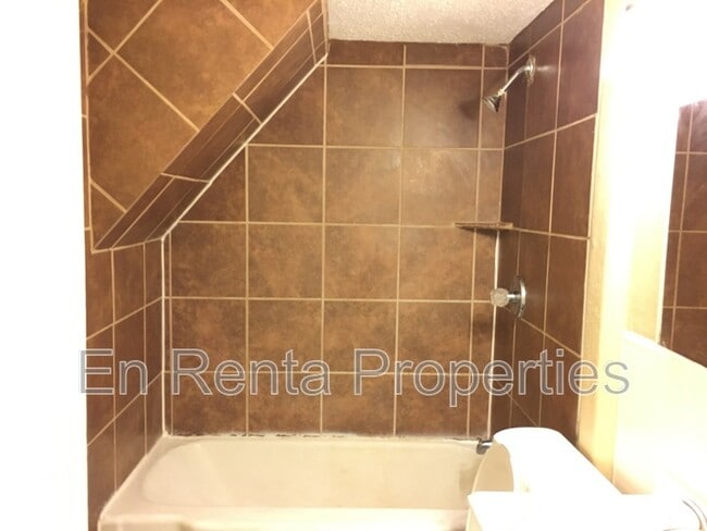 Building Photo - 2903 Weber St