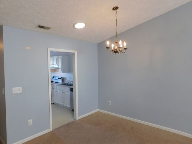 Building Photo - Location, Location, Location!!