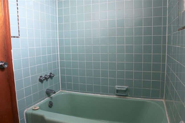 Building Photo - 816 Bloomfield St