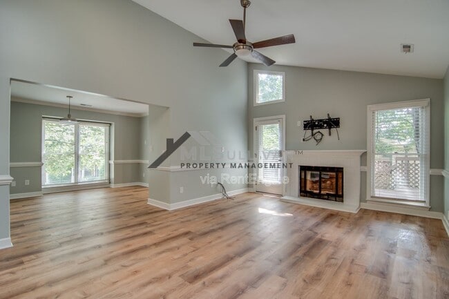 Building Photo - 5500 Fortunes Ridge Dr