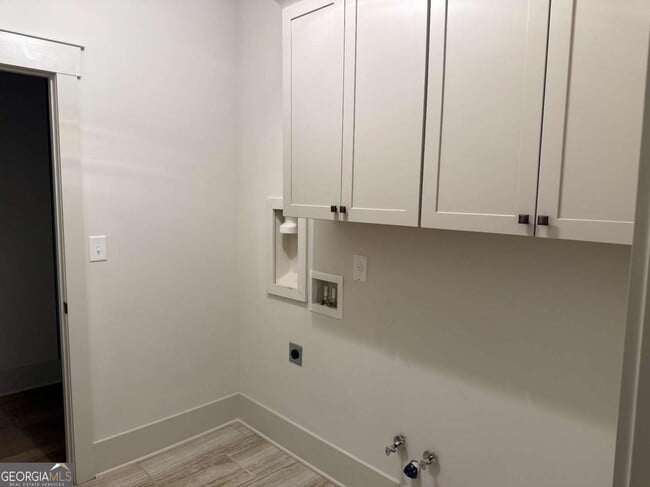 Building Photo - 1181 Hidden Hills Cir