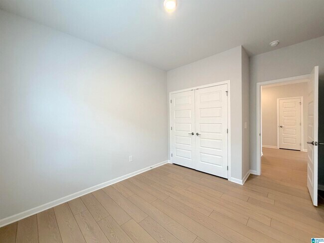 Building Photo - 237 Granby Ln