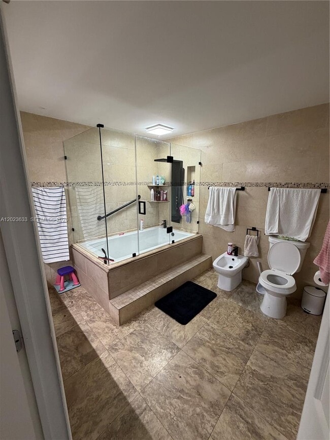 Building Photo - 6435 SW 116th Pl
