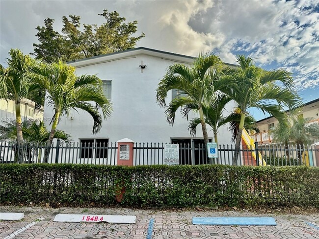Building Photo - 1548 SW 5th Pl