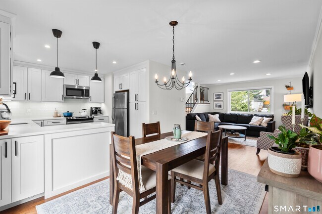 Building Photo - 63 Myano Ln