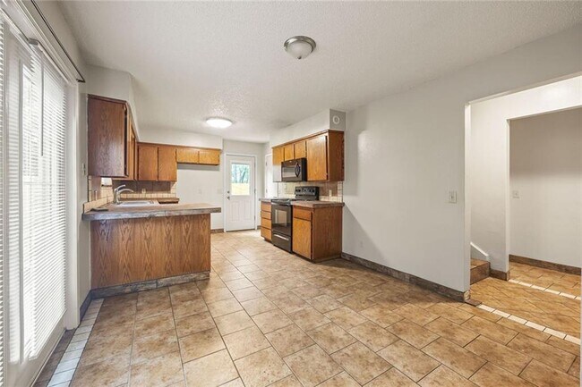 Building Photo - 507 N 37th St