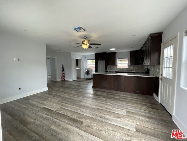 Building Photo - 4817 W 133rd St