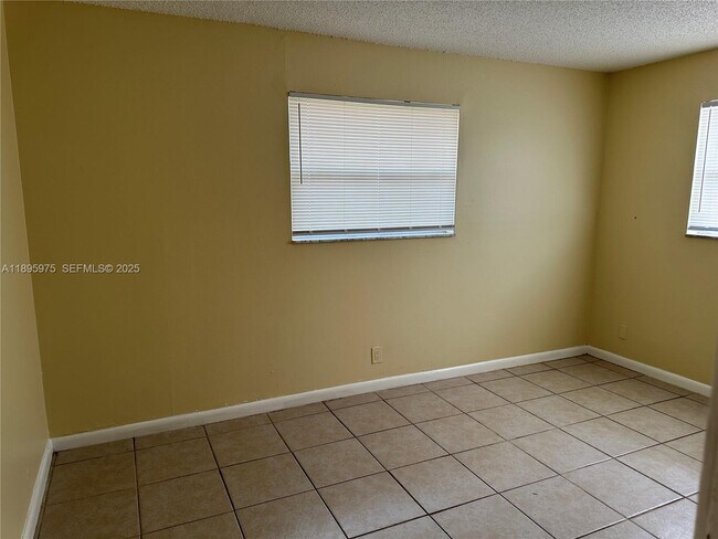 Building Photo - 5315 NW 22nd St