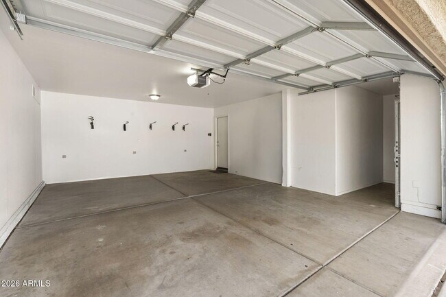 Building Photo - 7803 E Nestling Way