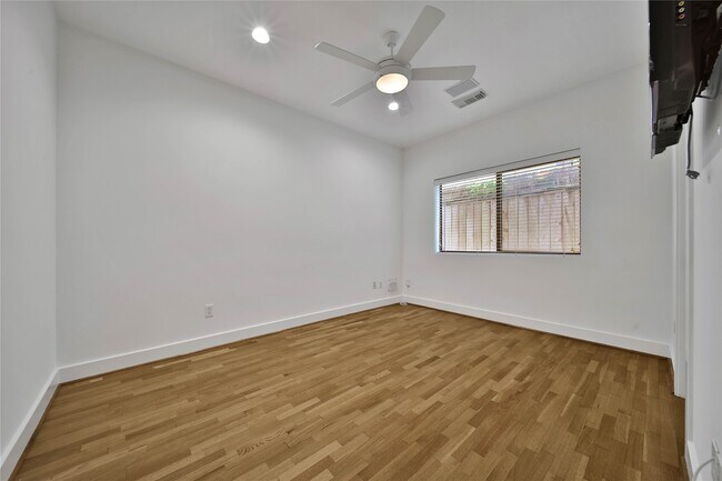 Building Photo - 4205 Eigel St