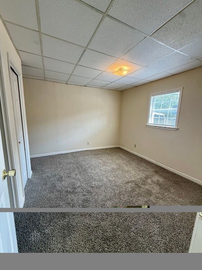 Building Photo - 603 S Evans Ave