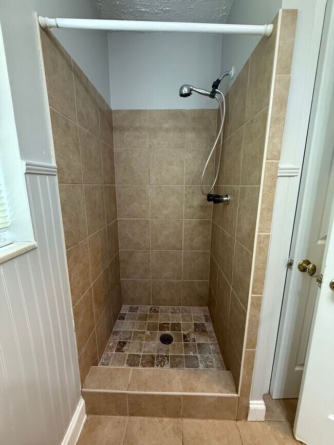 Building Photo - For Rent - Antioch 3 Bedroom house with Bo...