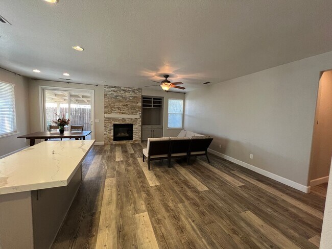 Building Photo - 4-bedroom single story in Sylvan School Di...