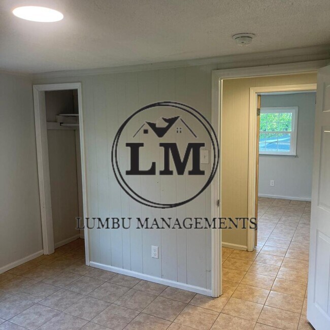 Building Photo - 2649 William Allen Rd