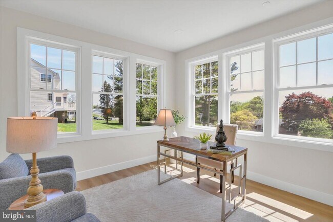 Building Photo - 1506 Bayview Dr