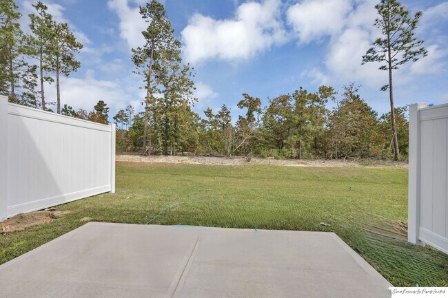 Building Photo - TOWNHOME LOCATED IN NORTHEAST COLUMBIA