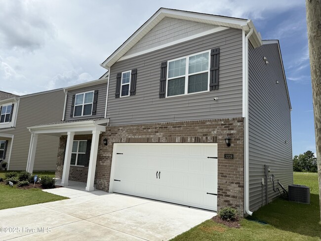 Building Photo - 3228 Ridgeland Dr