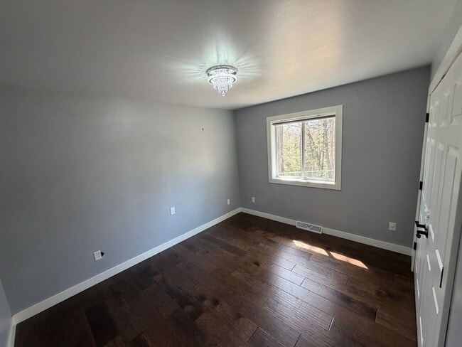 Building Photo - Click the “Apply Now” button or email wapmrentals@gmail.com for a prompt response.