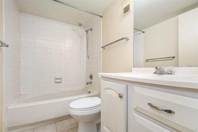 Building Photo - 120 Hibiscus Woods Ct