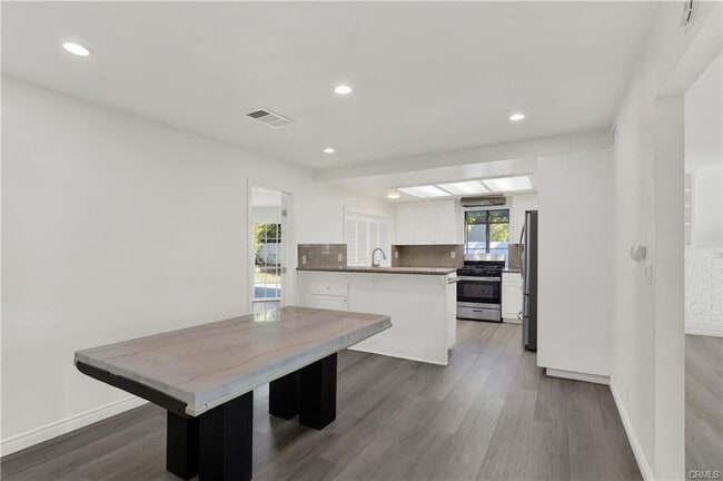 Building Photo - 23561 Duryea Dr